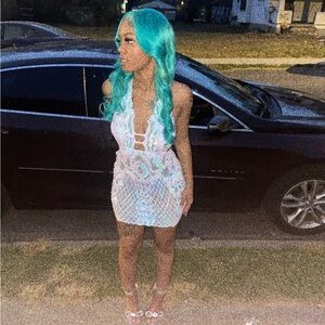 Chic Lace Mini Dress - White